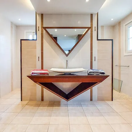 펜션 Luxueuse Avec Piscine